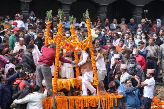 पूर्वप्रधानमन्त्री ओलीका पिता मोहनप्रसादको पशुपतिमा अन्त्येष्टि 