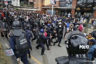 पूर्वप्रधानमन्त्री केपी शर्मा ओली पक्राउ विरोध आज पनि माइतीघर क्षेत्रमा प्रदर्शन जारी