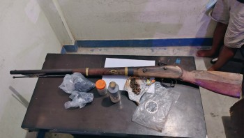 सर्लाहीमा भरुवा बन्दुकसहित एक पक्राउ