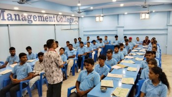 बीरगञ्ज कलेजमा कक्षा ११ का विद्यार्थीलाई प्रभावकारी सार्वजनिक वक्तृत्वकला सम्बन्धी अभिमुखीकरण