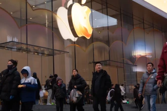 एप्पलले बनायो नयाँ कीर्तिमान, तीन महिनामै डेढ खर्ब डलर आम्दानी