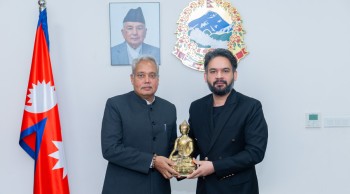 प्रधानमन्त्री बालेनसँग भारतीय राजदूत श्रीवास्तवको बिदाइ भेट