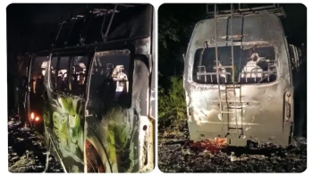 बाराको पथलैया–निजगढ सडकमा इभी हाइसमा अचानक आगलागी, १४ यात्रु सुरक्षित