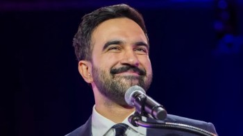 अमेरिकाको न्यूयोर्क शहरमा पहिलो पटक मुस्लिम मेयर निर्वाचित 