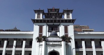 कांग्रेस आधिकारिकता विवाद चुलिँदैः देउवा समूह निर्वाचन आयोगमा उपस्थित