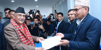 झापा–५ बाट ओलीले गरे उम्मेदवारी दर्ता