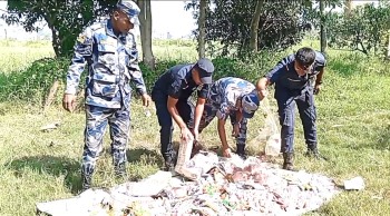 पर्सामा तीन लाखभन्दा बढीका अवैध पटाका बरामद गरी नष्ट