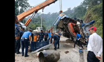 नवलपुरमा यात्रुवाहक बस दुर्घटना : ६ जनाको मृत्यु, १० घाइते