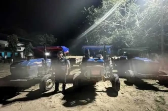 पर्साको भलुवाही खोलाबाट अवैध बालुवा उत्खनन, तीन ट्याक्टरसहित चालक पक्राउ