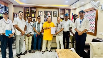 मुख्य सडकको विद्युत् तार भूमिगत गर्न बजेट माग गर्दै सडक डिभिजन प्रमुखलाई मेयर सिंहले बुझाए पत्र