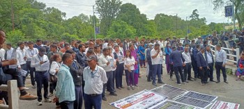 समान कामको समान ज्याला माग्दै सीटीईभीटीका करार–ज्यालादारी कर्मचारीद्वारा केन्द्रीय कार्यालय घेराउ