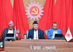 कांग्रेसको आधिकारिकता परिवर्तनपछि ओली दबाबमा, एमालेमा गठबन्धन रणनीतिमा गहन छलफल