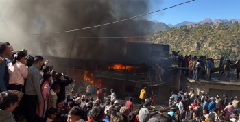 बाजुराको मार्तडी बजारमा अचानक आगलागी, नियन्त्रण प्रयास जारी