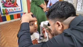लिटिल बडी प्रि स्कुलमा निःशुल्क आँखा परीक्षण शिविर सम्पन्न