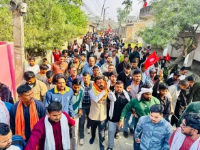 वीरगन्जको नगवामा पुग्दा एमाले उम्मेदवार प्रदीप यादवलाई गरियो भव्य स्वागत