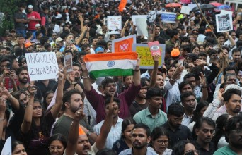 प्रश्नपत्र चुहावटविरुद्ध भारतमा आन्दोलन तीव्र, शिक्षामन्त्रीको राजीनामा माग