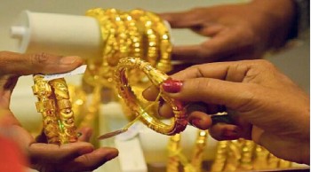 सुनको भाउ घट्दा चाँदीको मूल्य बढ्यो
