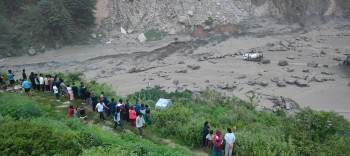 रसुवामा बाढी:  हालसम्म ५० जनाको उद्धार, ६ जना चिनियाँ नागरिकसहित १८ जना सम्पर्कविहीन