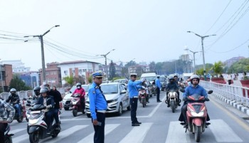 ट्राफिक नियम उल्लंघन गर्ने २२ सयभन्दा बढी सवारीचालक कारबाहीमा,  २४ घण्टामै १९ लाख राजस्व
