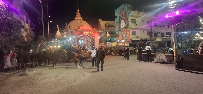 जेन्जी आन्दोलनका बेला तोडफोड भएको छेकबार पुनःलगाउने काम सुरु