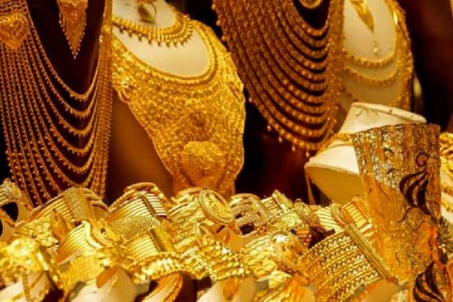 तोलामा १६ सय रुपैयाँले बढ्यो सुनको मूल्य