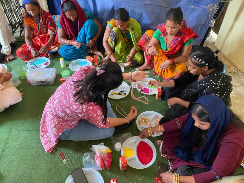 पर्सामा शाररिक अपाङ्गता महिलाहरुलाई गहना बनाउने  प्रशिक्षण