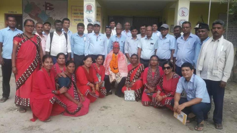 कोल्हबी नगरपालिकाका अवकाश शिक्षकलाई बिदाई 