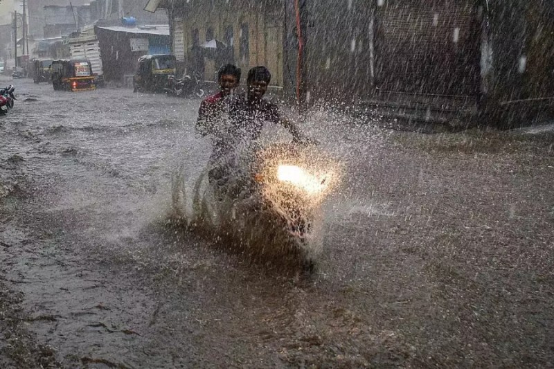 गुजरातमा भारी वर्षा, १८ जनाको मृत्यु