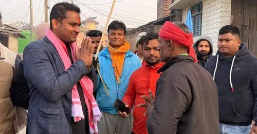 बैरिया बिर्तामा रास्वपा उम्मेदवार कानुको घरदैलो, घण्टी छापमा मतदान गर्न आग्रह