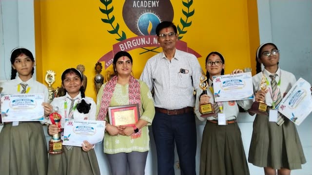अन्तरविद्यालय हस्तलेखन प्रतियोगितामा कादम्बरीका तीन विद्यार्थी प्रथम