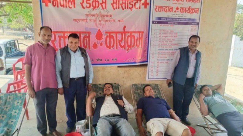 पर्साको बहुदरमाईमा रेडक्रस सोसाइटीद्वारा रक्तदान कार्यक्रम सम्पन्न, एक महिलासहित ३८ जनाले गरे रक्तदान