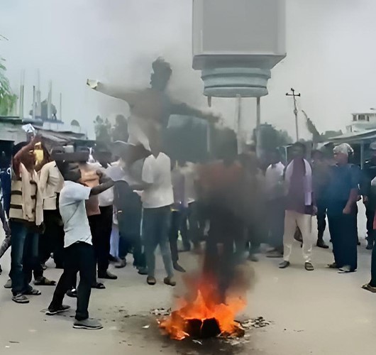 रौतहटको मौलापुरमा बालेनको पुतला दहन, अधिकृत नपठाएको आरोप्