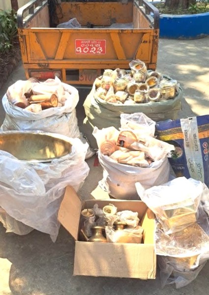 ३ लाख मुल्य बराबरको पित्तलको भाँडासहित पर्साबाट एक जना पक्राउ