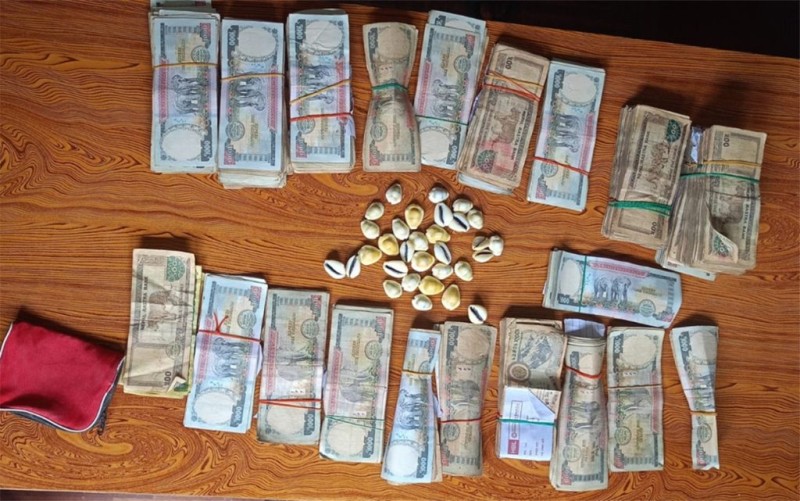 जुवा खेलेको आरोपमा नुवाकोट होटलमा २२ जना पक्राउ, करिब ११ लाख फेला