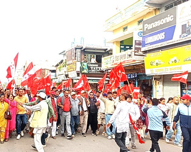 लेखक पक्राउविरुद्ध कांग्रेस–एमाले संयुक्त प्रदर्शन, महेन्द्रनगरमा शक्ति प्रदर्शन