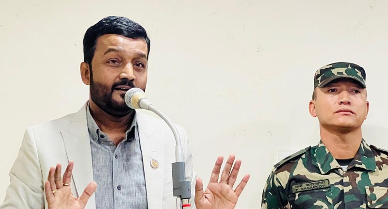 नागरिकलाई सुशासनको प्रत्याभूति दिलाउने गरी काम गर्न मन्त्री प्रदीप यादवको निर्देशन