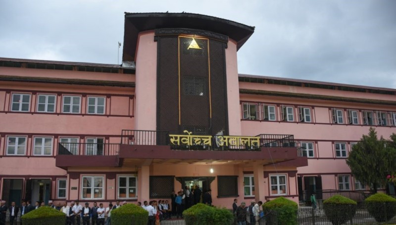 अभियुक्तले वकिल राख्न पाउने गरी सर्वोच्चको ऐतिहासिक फैसला: प्रहरीले एक्लै राखेर केरकार गर्न नपाउने
