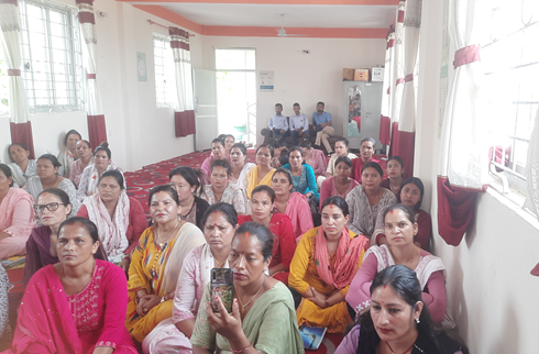 दाङमा आमा साक्षरता अभियान सुरु