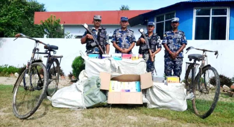    अवैध रुपमा भारततर्फ लैजाँदै गरेको करिब ४८ लाख मूल्य बराबरको ‘इलेक्ट्रिक चुरोट’बरामद