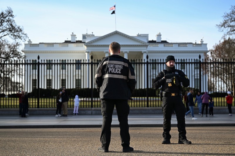 ह्वाइट हाउस नजिक दुई नेसनल गार्डमाथि गोली प्रहार, आक्रमणकारी नियन्त्रणमा