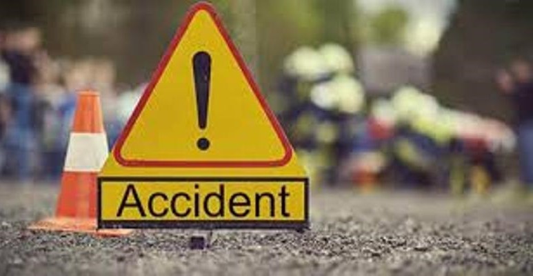 टिपरमा ठोक्किएर पर्साका एक जनाको मृत्यु