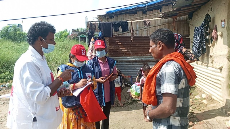 हैजाबाट बचाउन वीरगञ्जमा रेडक्रसद्वारा निःशुल्क किट वितरण