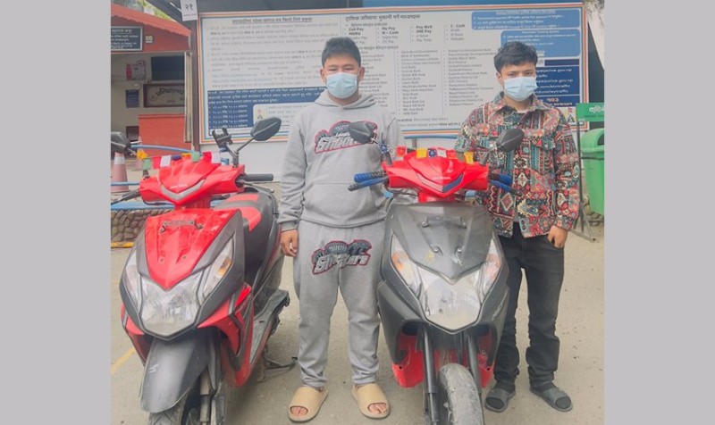 स्कुटर चोरीमा संलग्न दुई जनालाई काठमाडौंबाट पक्राउ