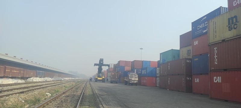 देश दिनप्रदिन हरिकंगाल बन्दै "अर्थतन्त्र चौपट, ६ खर्ज बिदेशिँदा, एक खर्ब पनि आएन'