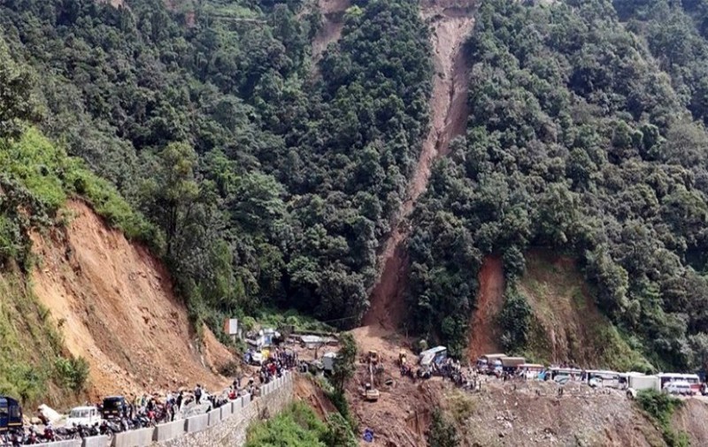 बीपी राजमार्गमा आजदेखि १५ दिनका लागि रात्रिकालीन सवारी सञ्चालनमा रोक