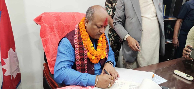 सीके राउतले दल नेतालाई छाडेर सतिशलाई किन बनाए मुख्यमन्त्री ?