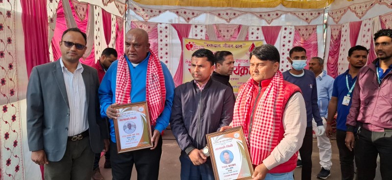 क्रियाशिल  युवा पत्रकार मञ्चद्वारा वीरगंजमा तेस्रो पटक रक्तदान कार्यक्रम, एक महिला सहित ३१ जनाले दिए रगत