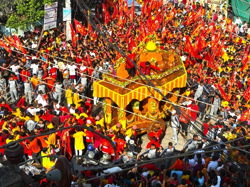 वीरगन्जमा विशाल गहवामाई रथयात्रा: उर्लिए भक्तजनहरु