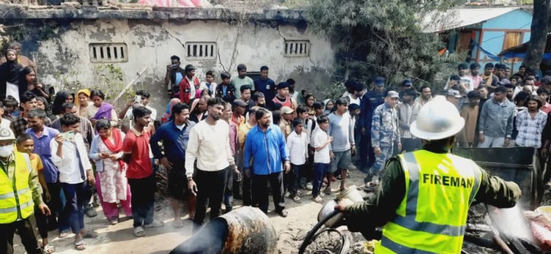 नवलपरासीको सुस्तामा आगलागीबाट तीन जना घाइते