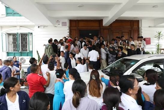 सरकारको निर्णय स्थगित, करार कर्मचारीलाई तत्काल निरन्तरता